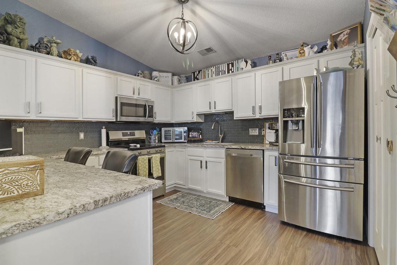 10020 74th STREET E