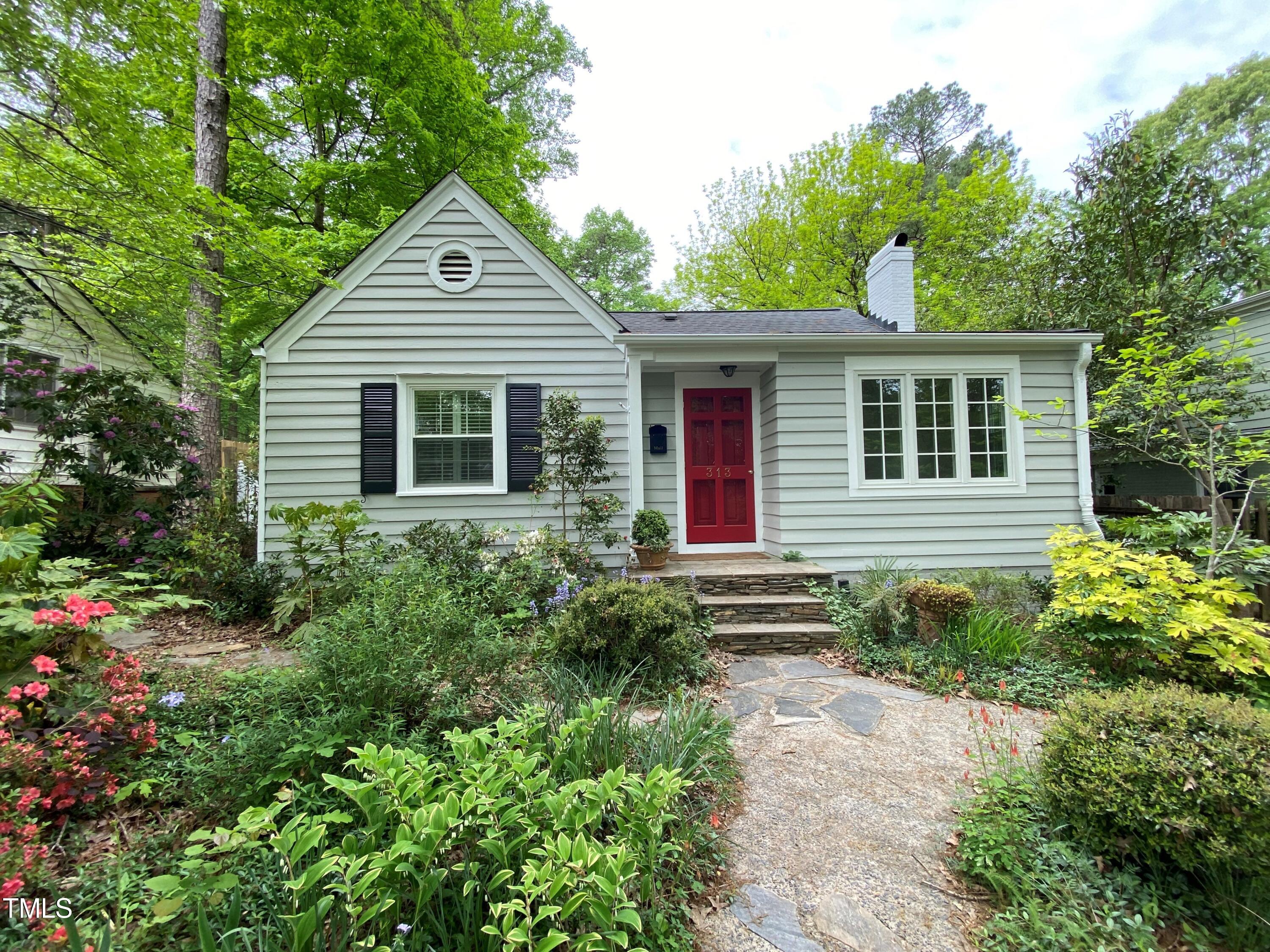 313 Furches Street