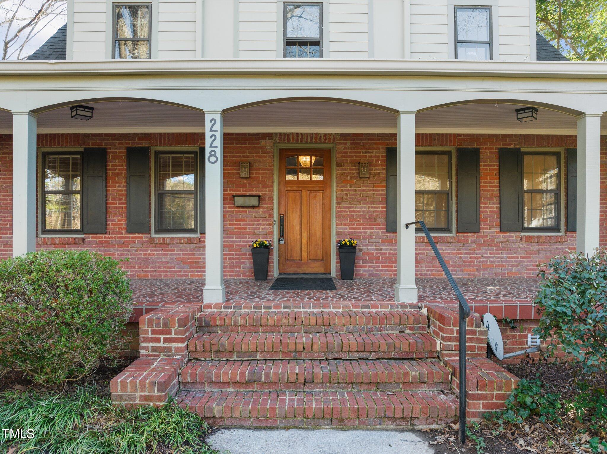 228 Furches Street