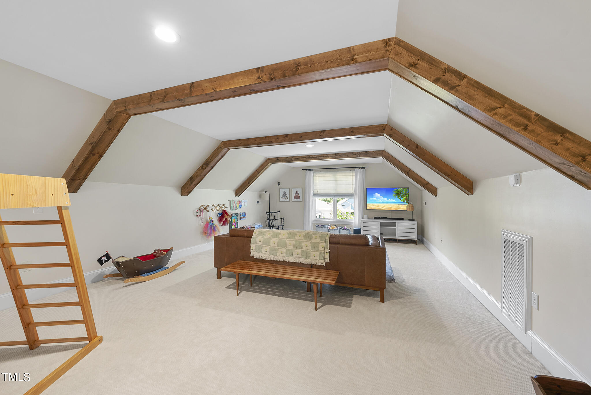 1605 Sunrise Avenue