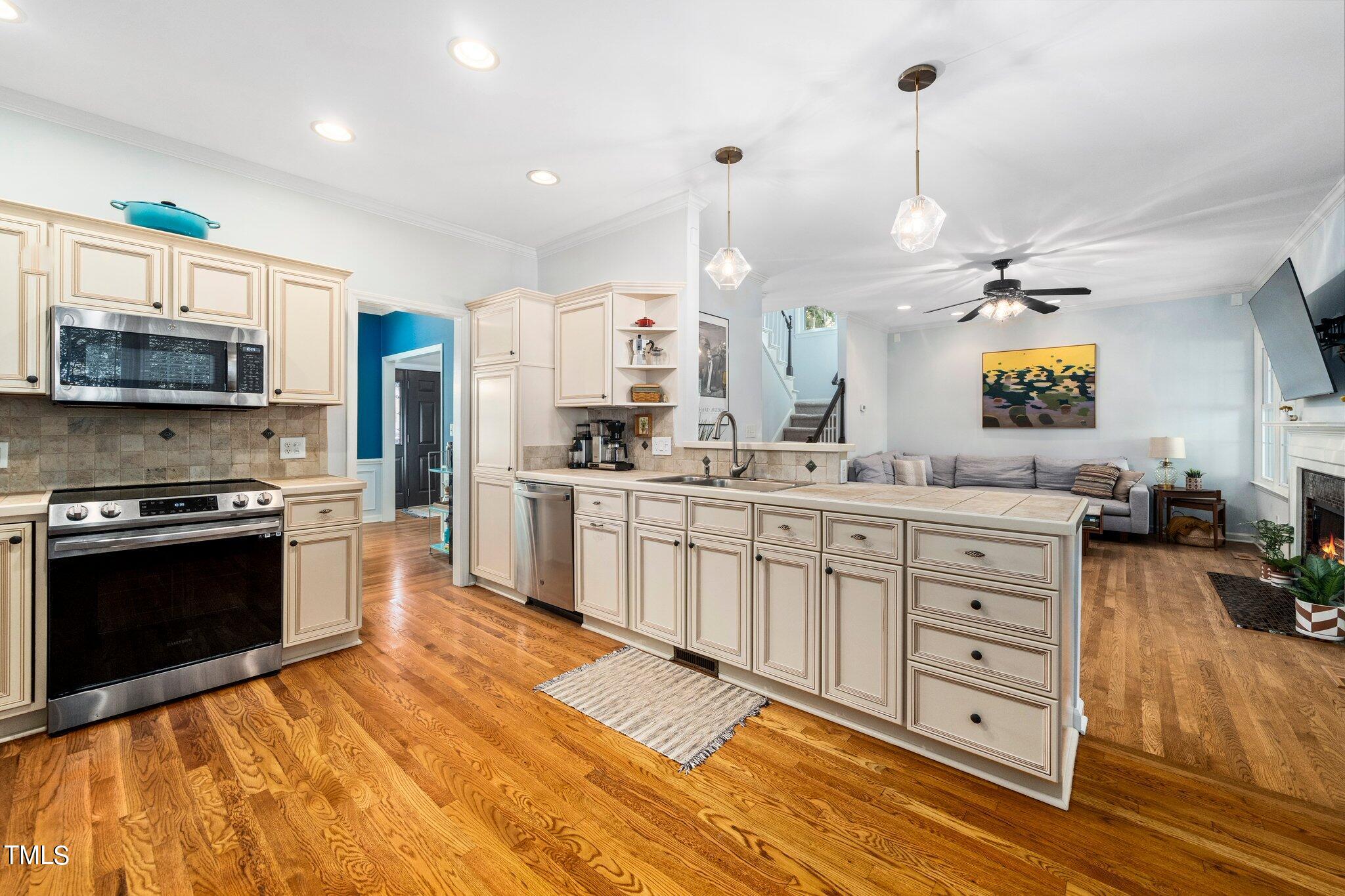 1905 Garden City Ct Court