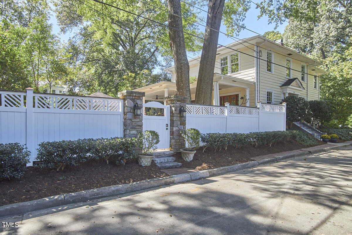 1507 Barden Drive
