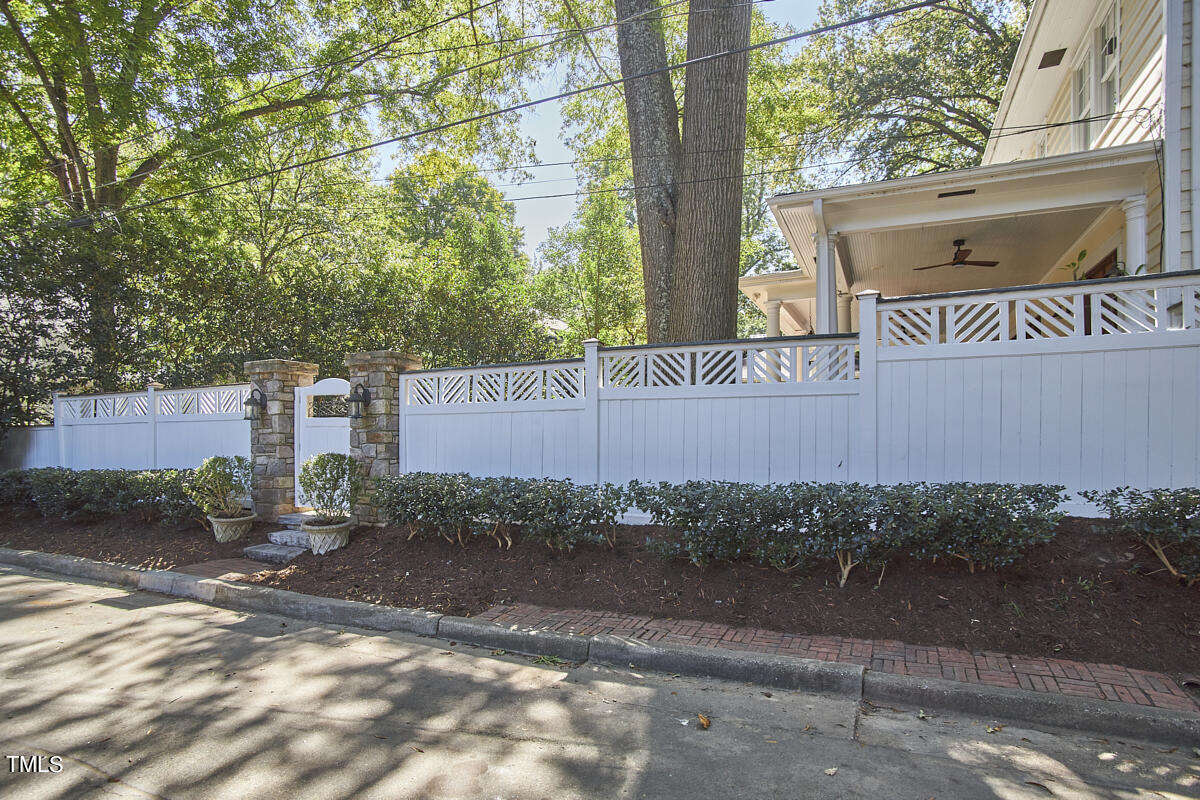 1507 Barden Drive