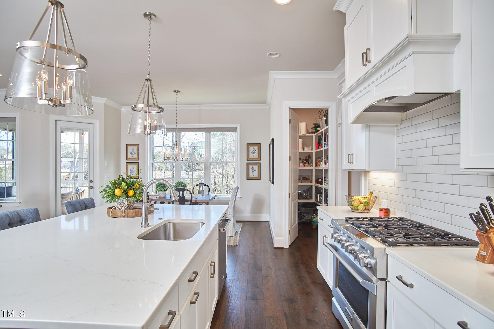 2101 Amalfi Place