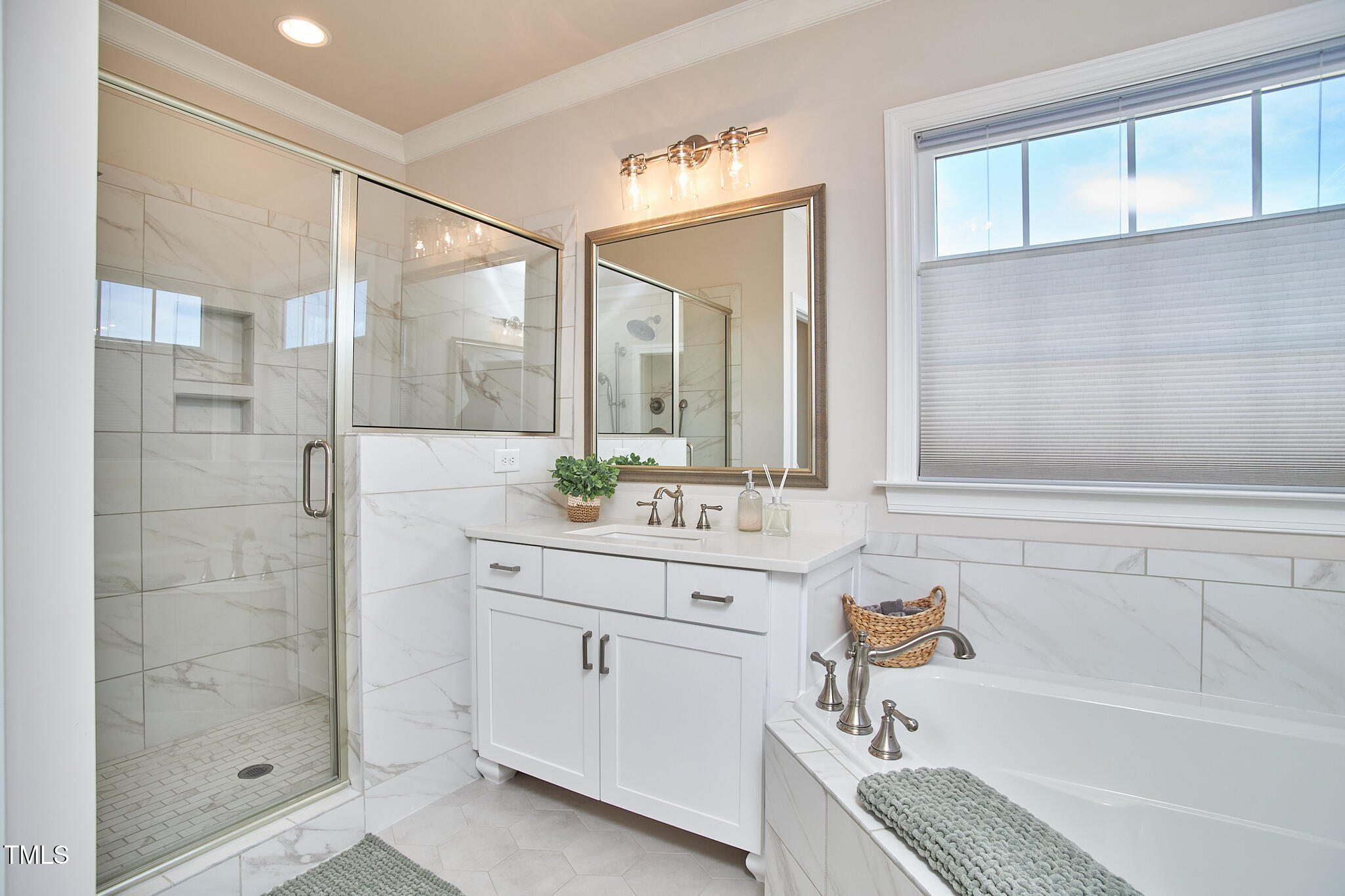 2101 Amalfi Place