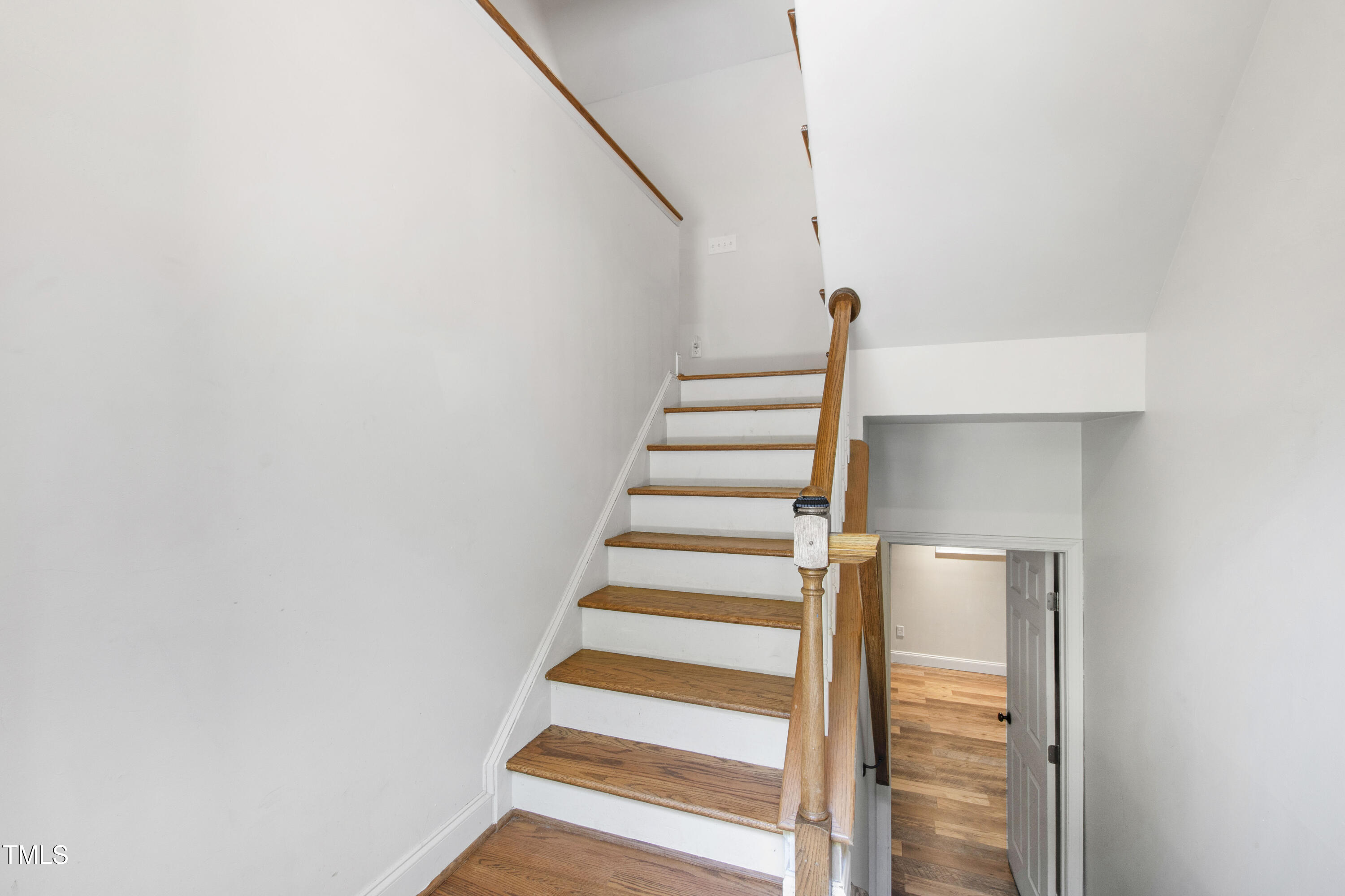 1005 Temple Street