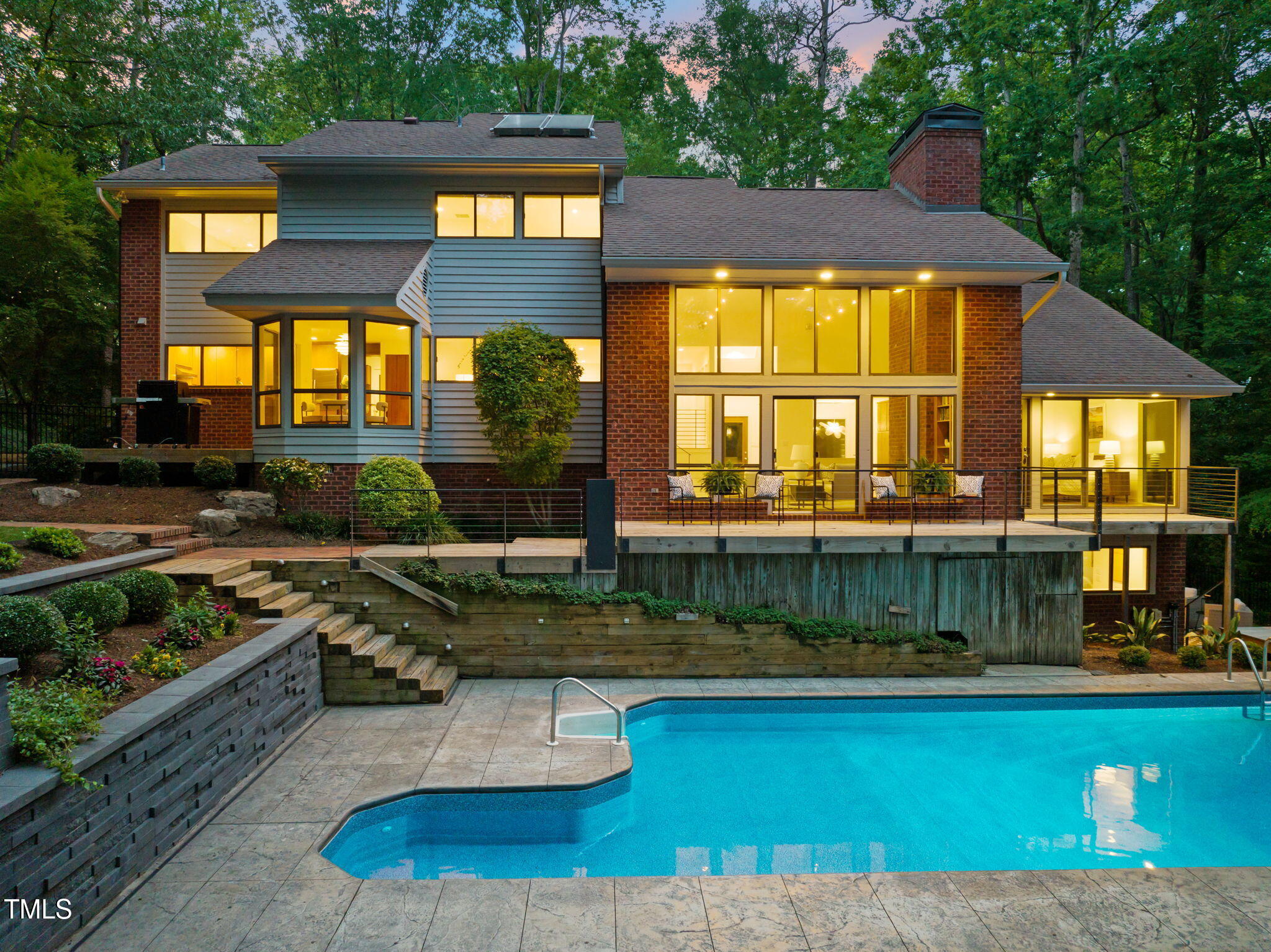 3910 Somerset Drive