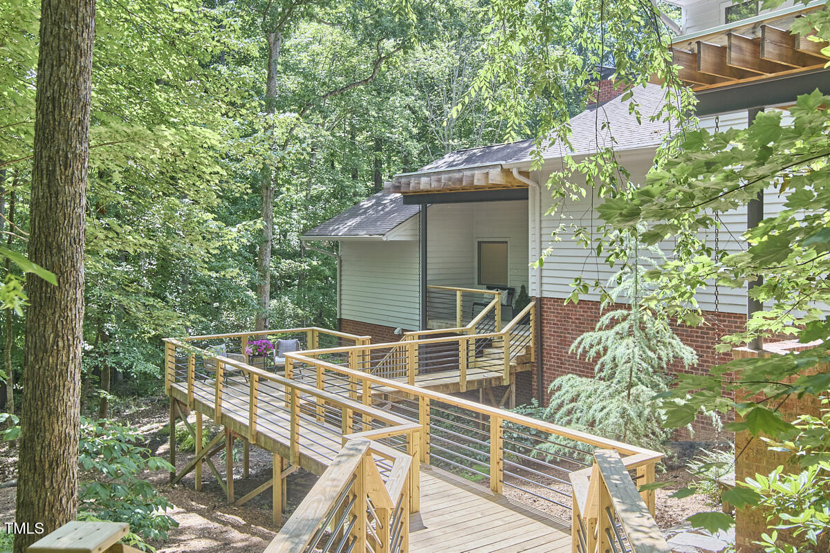 3910 Somerset Drive