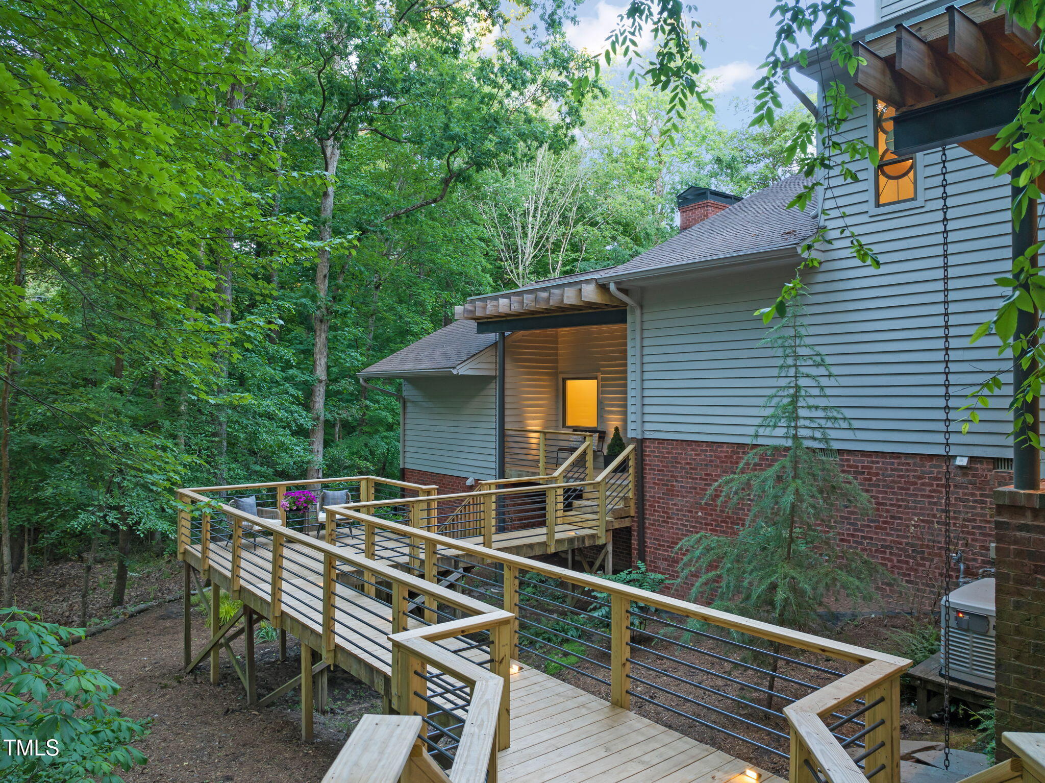 3910 Somerset Drive