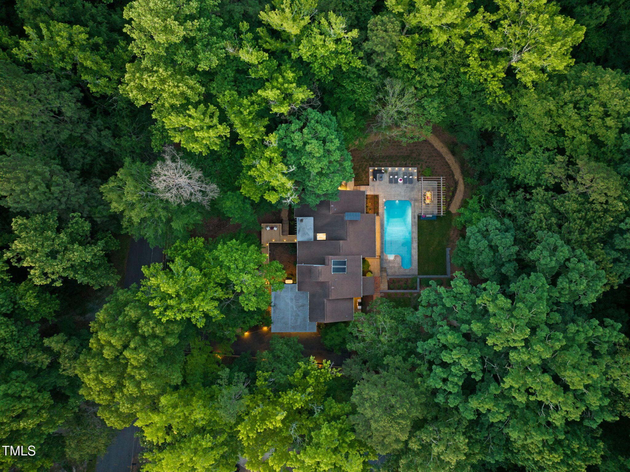 3910 Somerset Drive