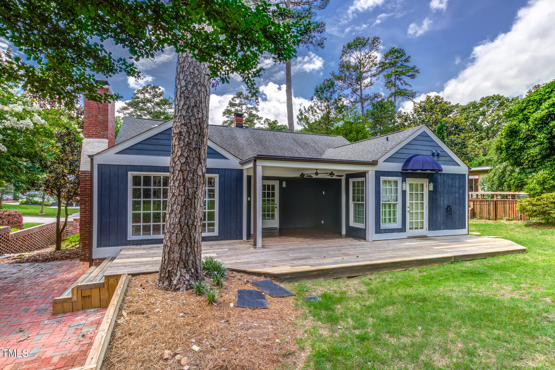 1216 Duplin Road