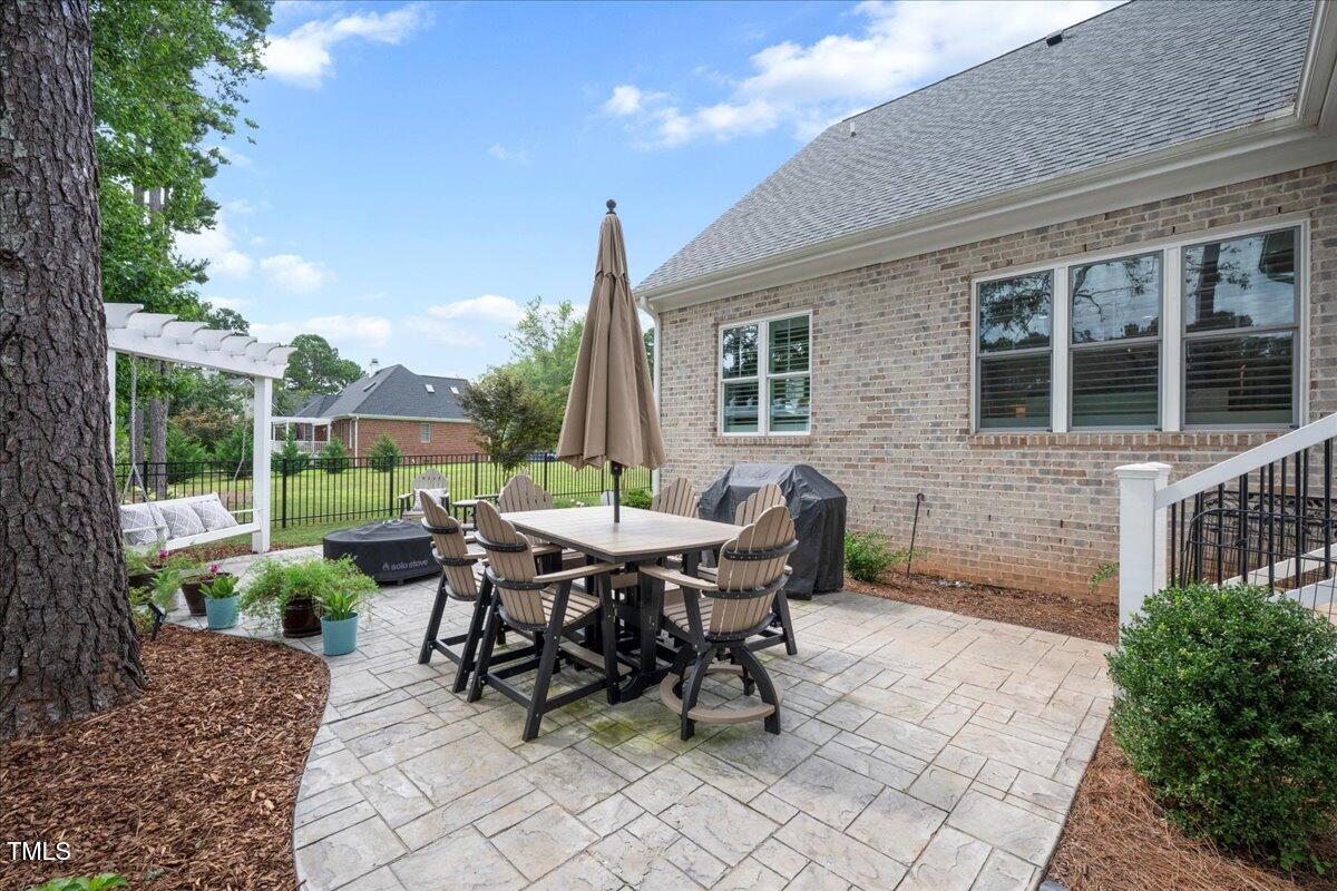 404 Eagle Court