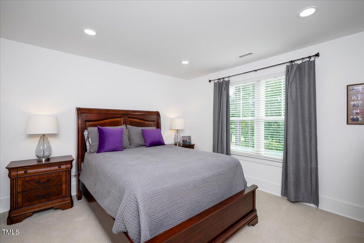 404 Eagle Court