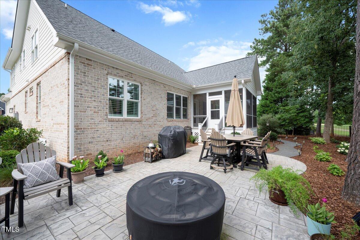404 Eagle Court