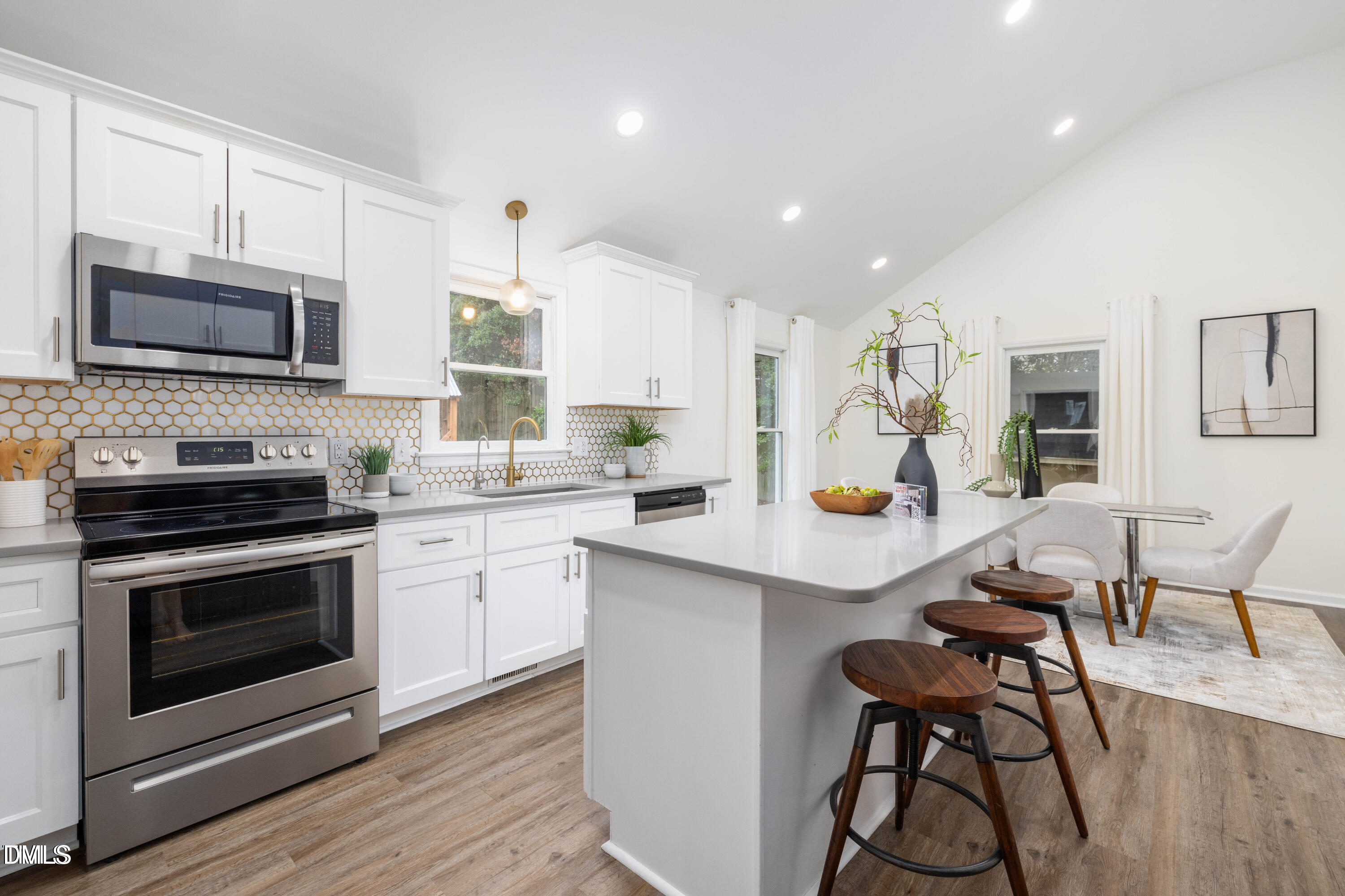 106 N N Trail Drive