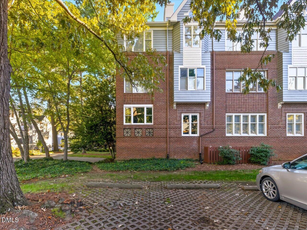 741 Bishops Park Drive # 304