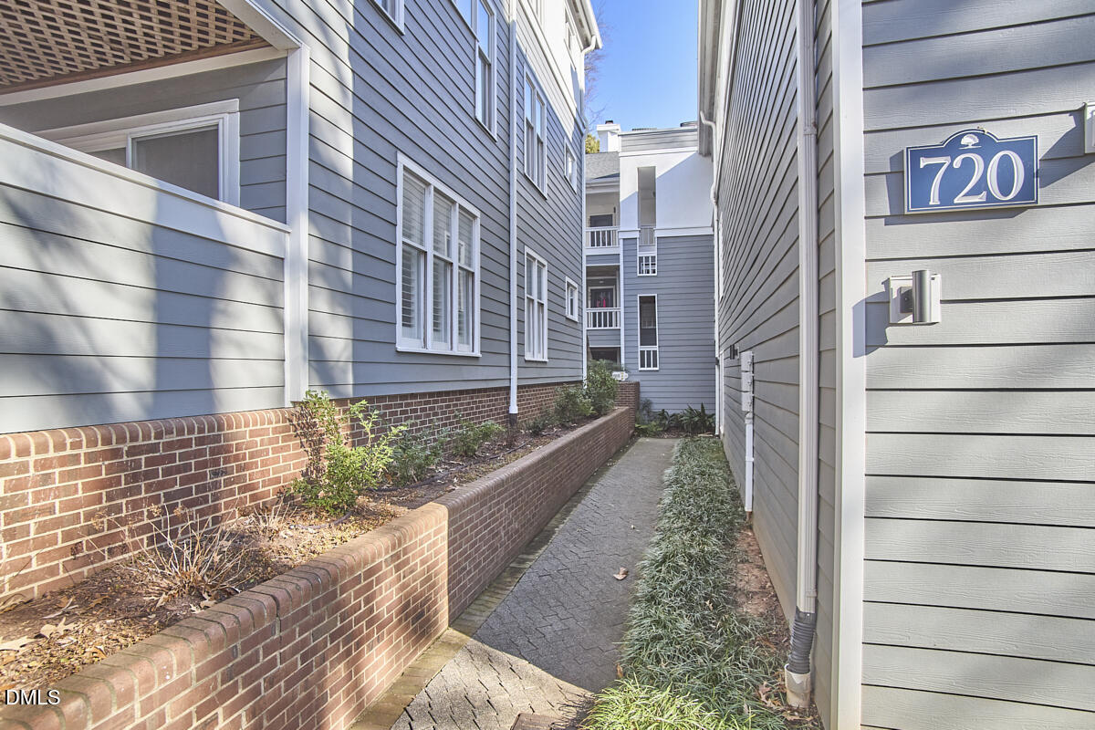 720 Bishops Park Drive # 101