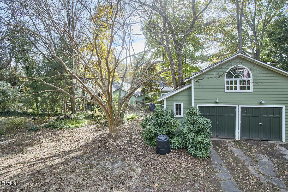 909 W Lenoir Street