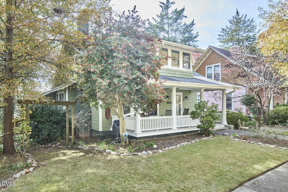 909 W Lenoir Street