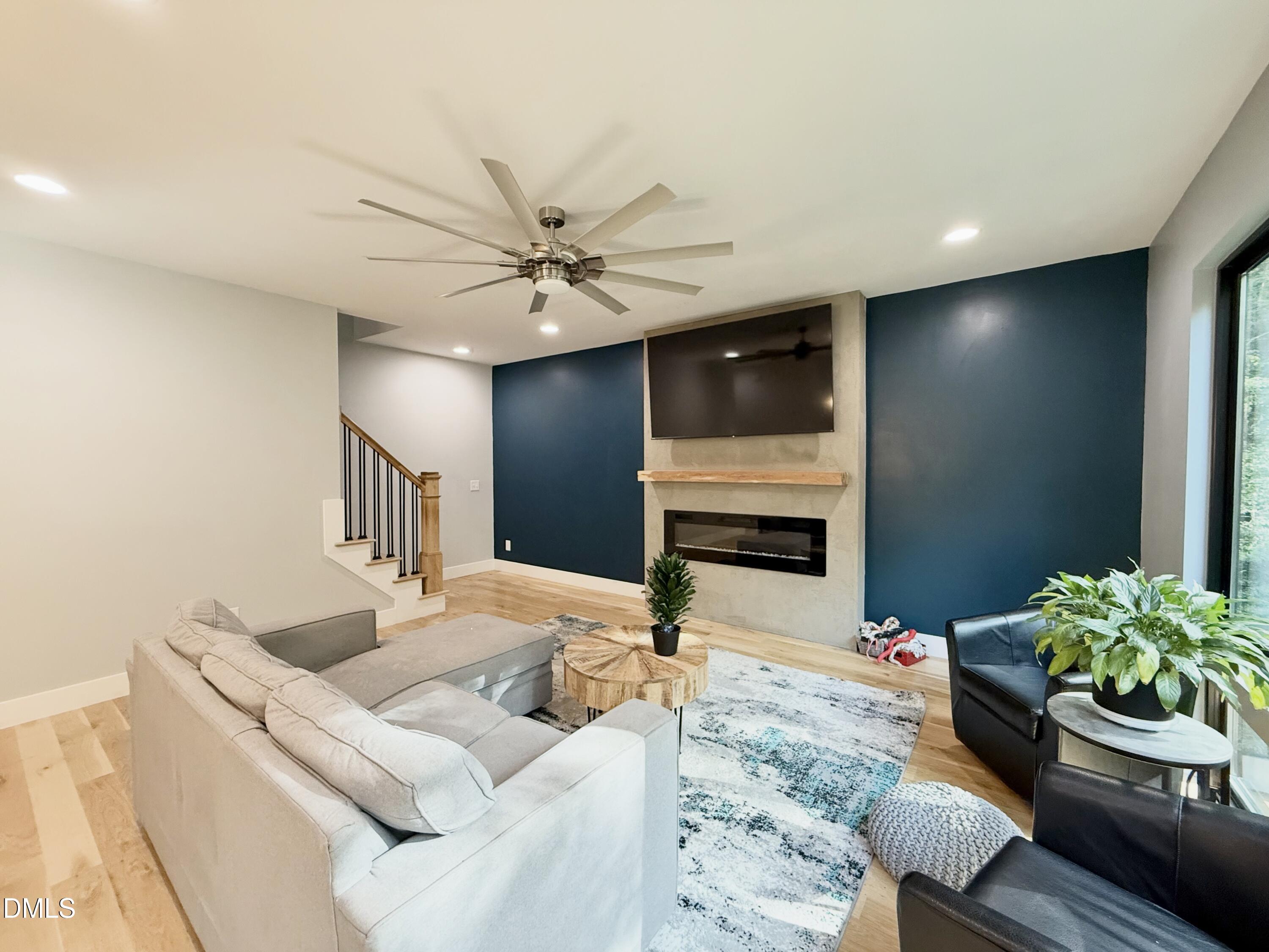 1401 Freshwater Court