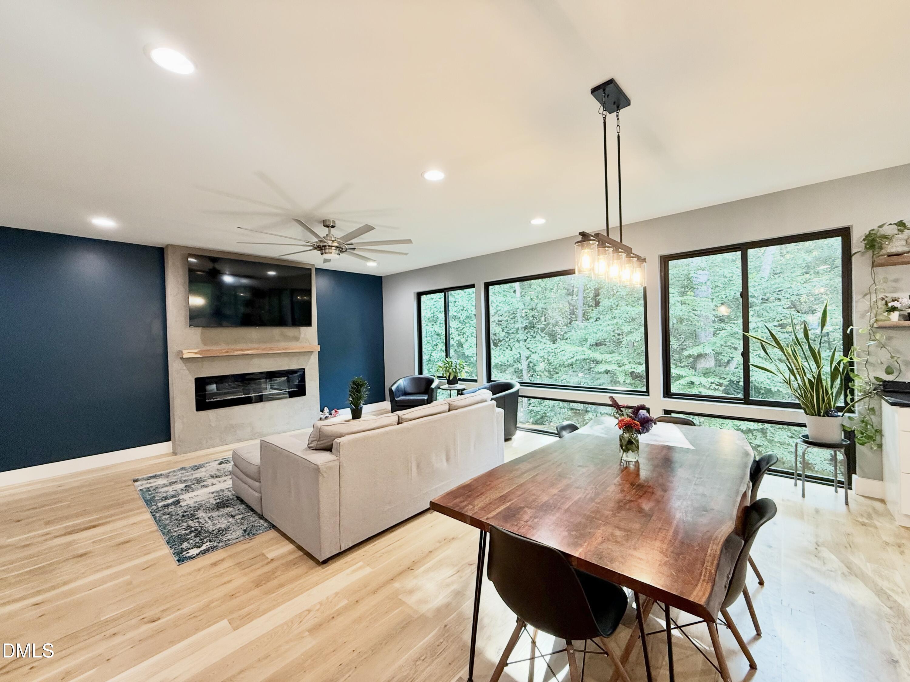 1401 Freshwater Court