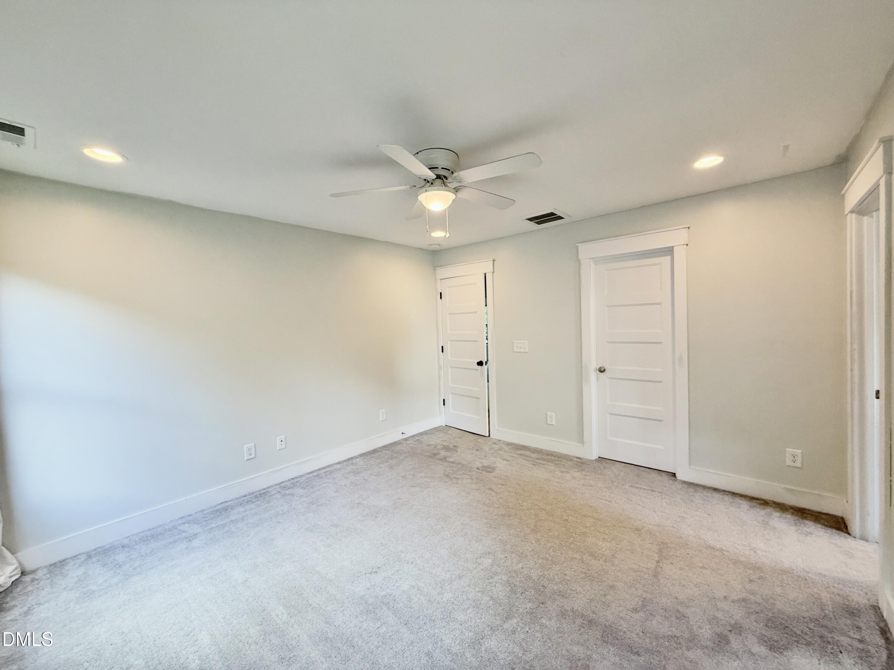 1401 Freshwater Court