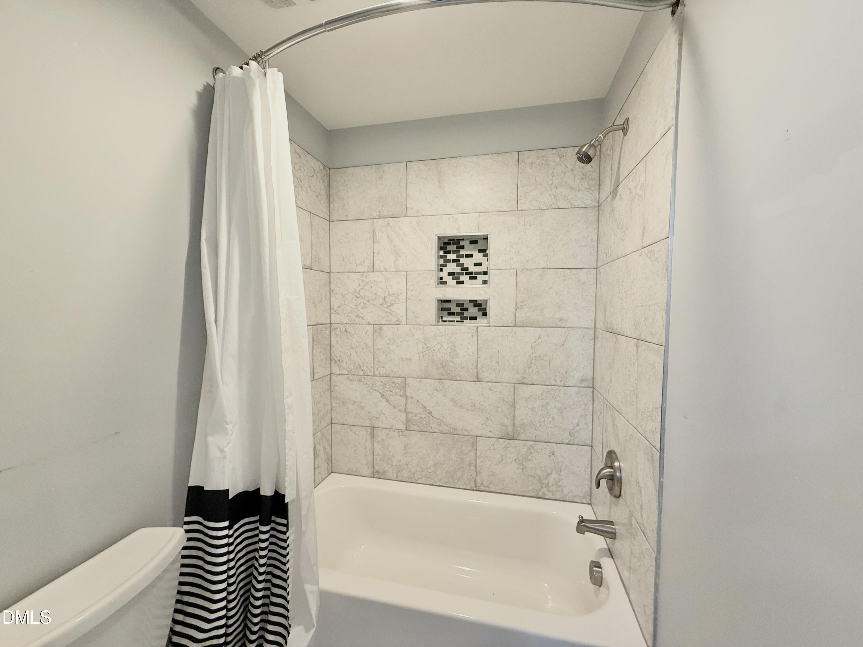 1401 Freshwater Court