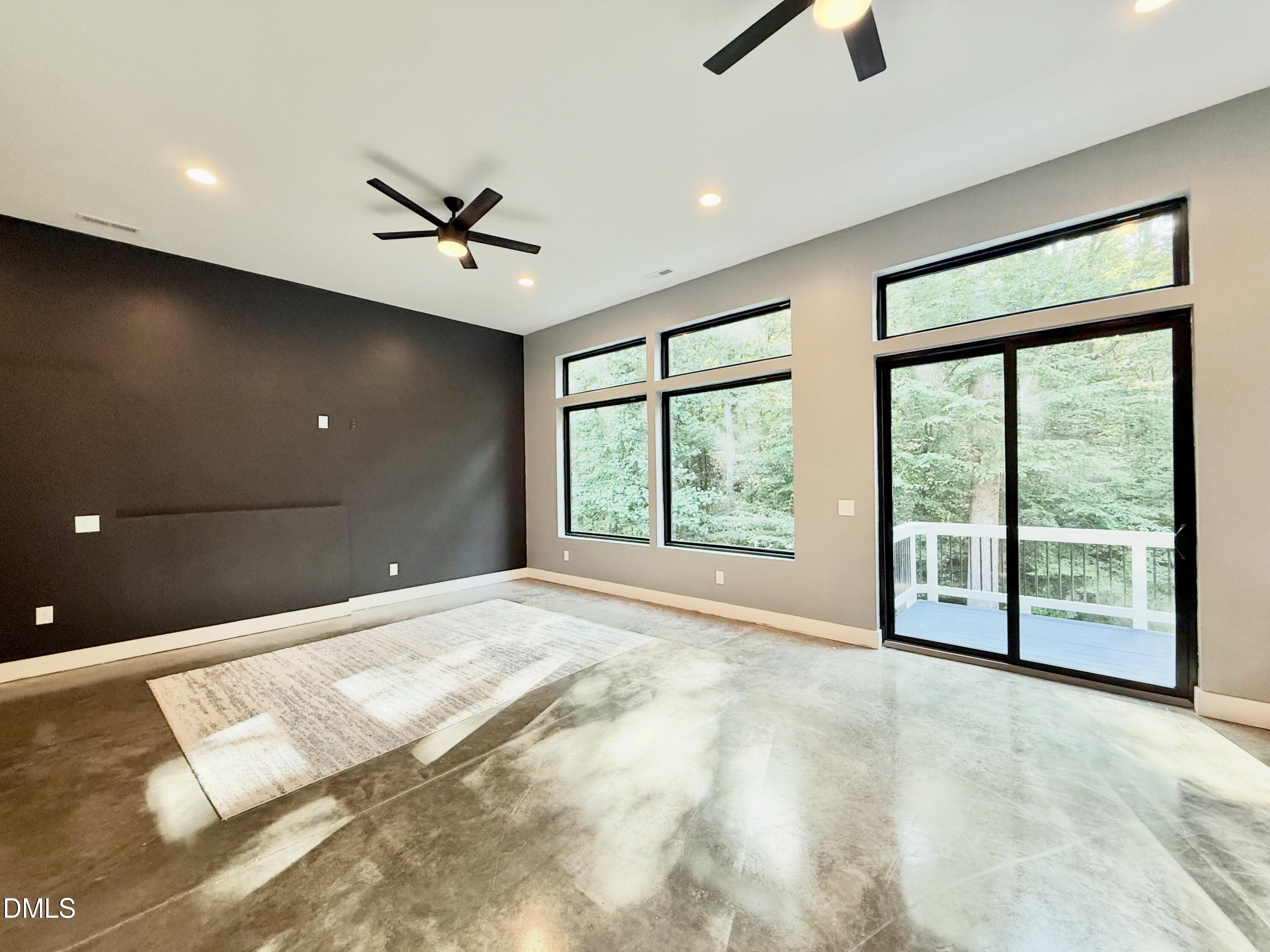 1401 Freshwater Court