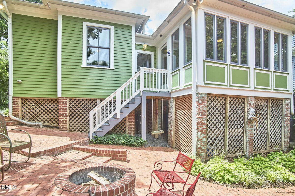 317 Pell Street