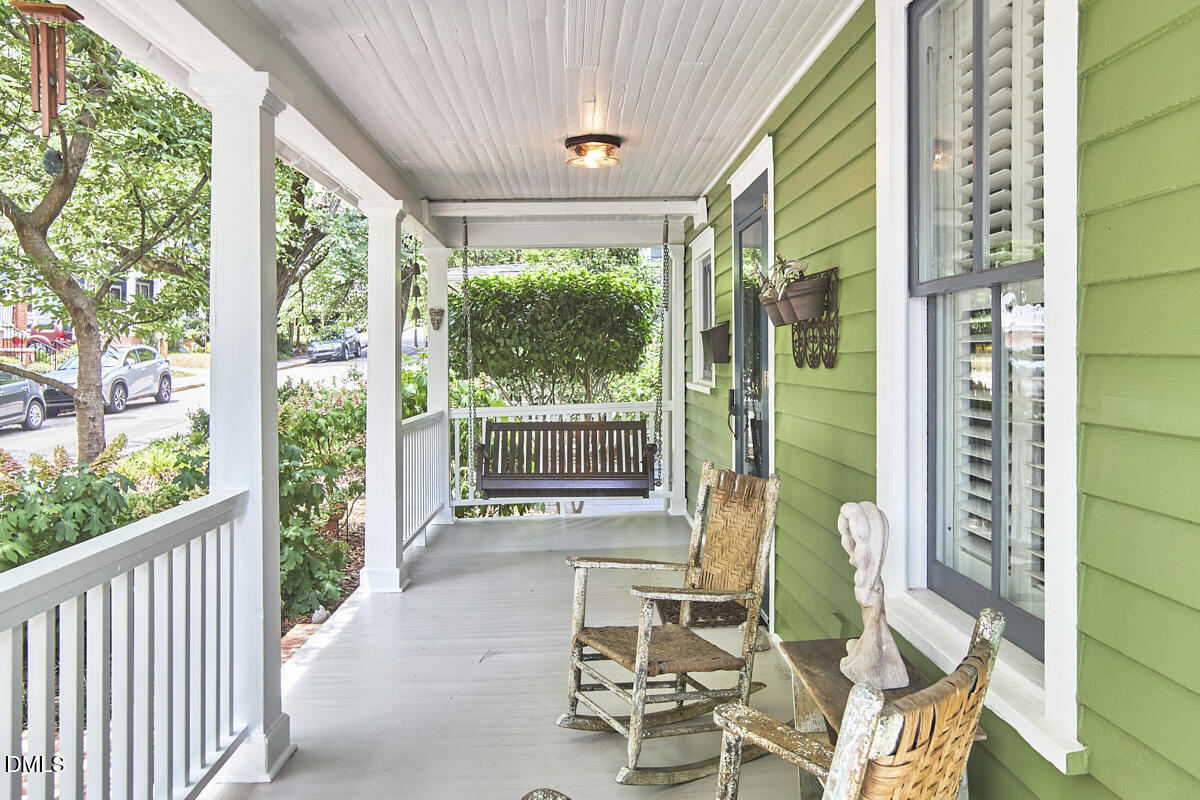 317 Pell Street