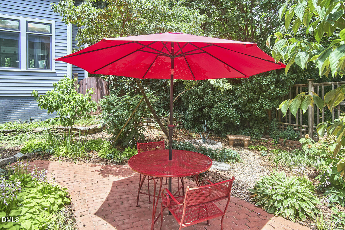 317 Pell Street