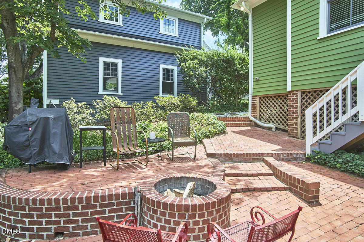 317 Pell Street