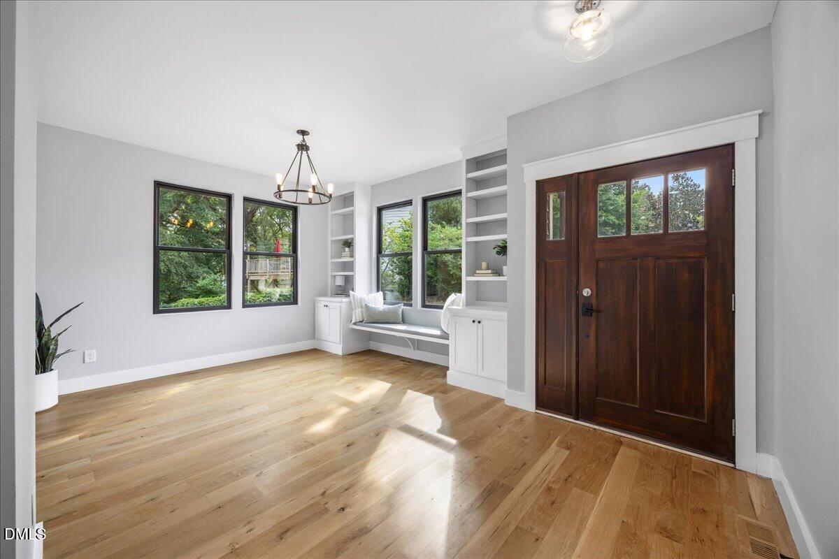 1401 Freshwater Court