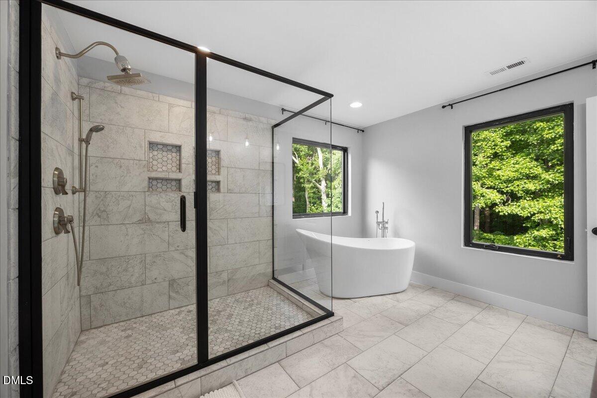 1401 Freshwater Court
