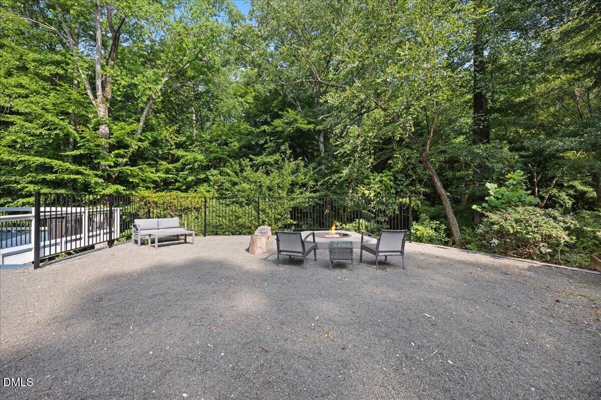 1401 Freshwater Court