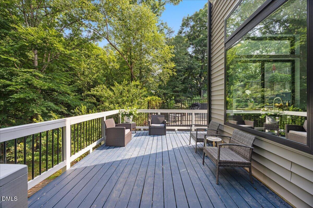 1401 Freshwater Court