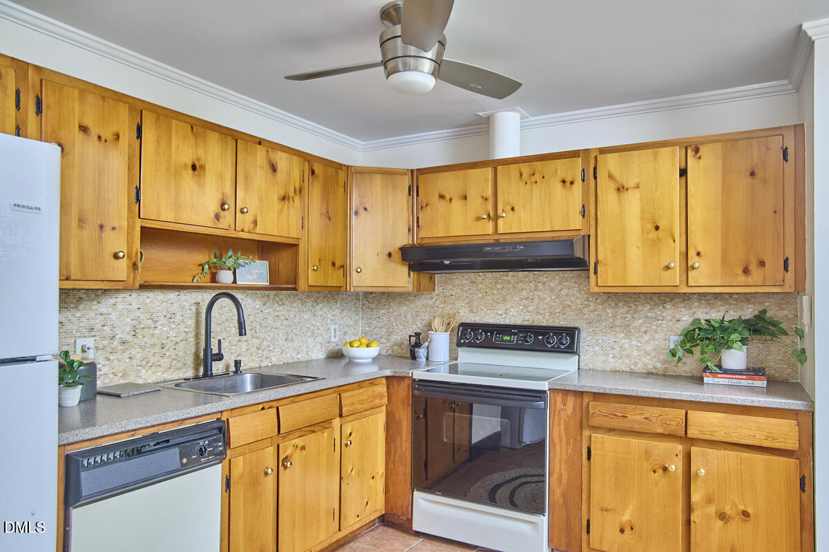 3409 Cherry Lane