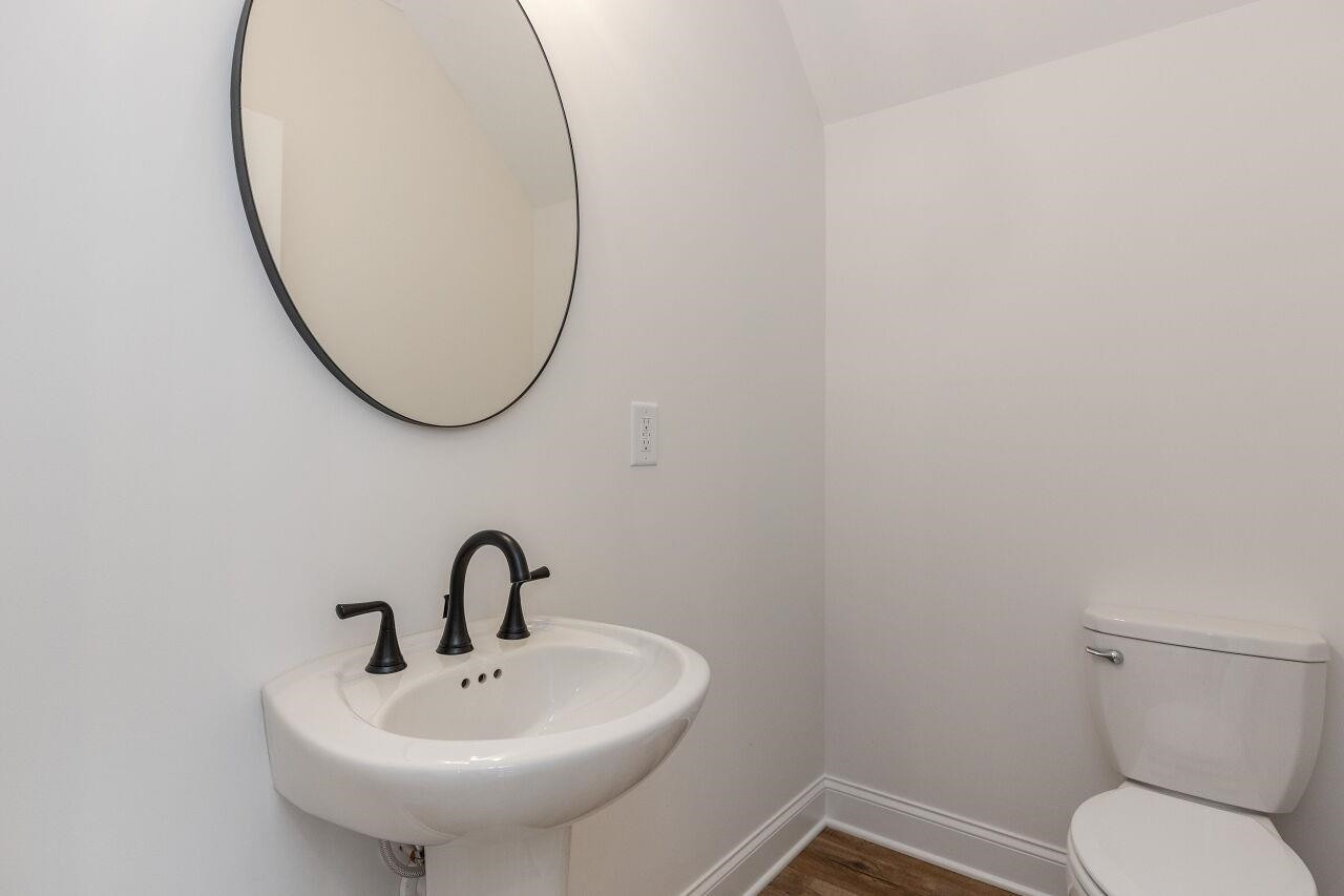 225 Southerby Bluffs Court