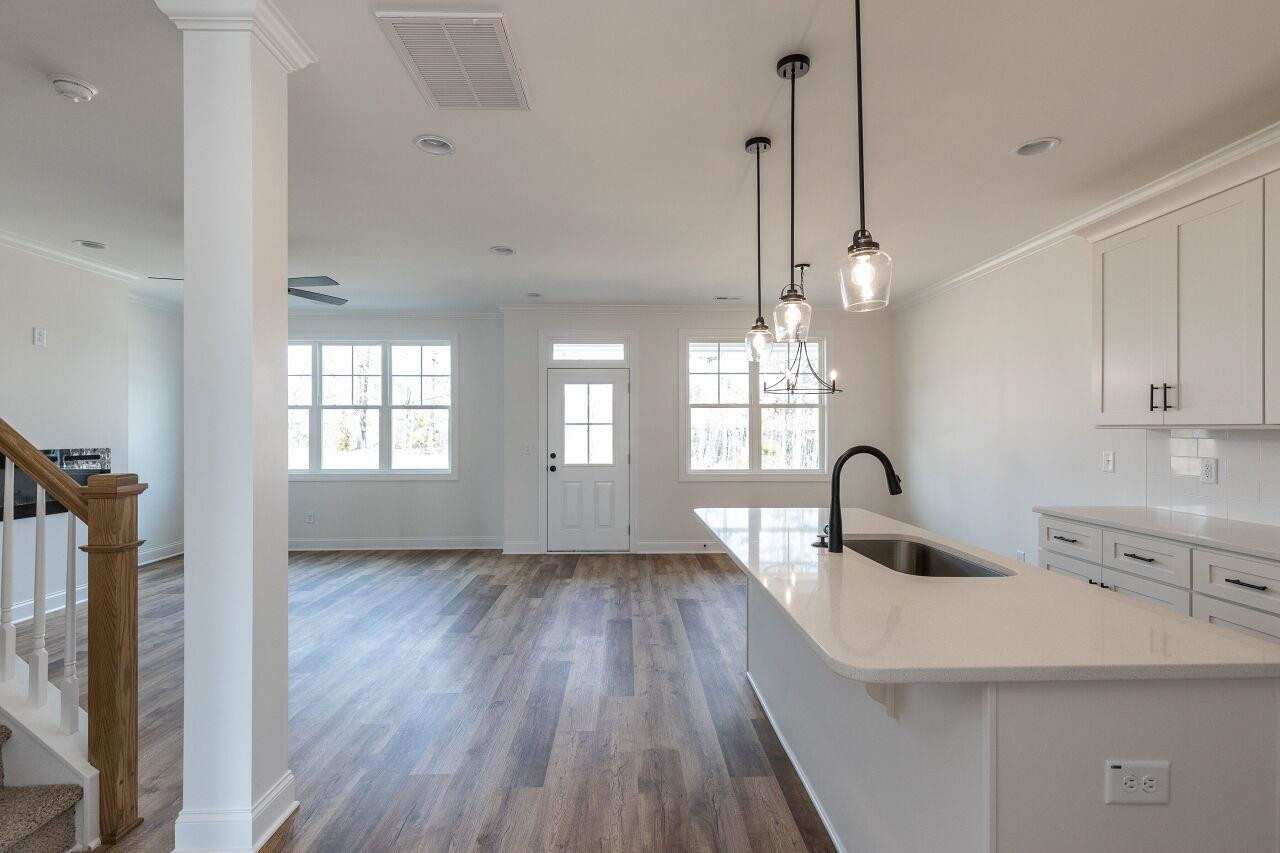 225 Southerby Bluffs Court