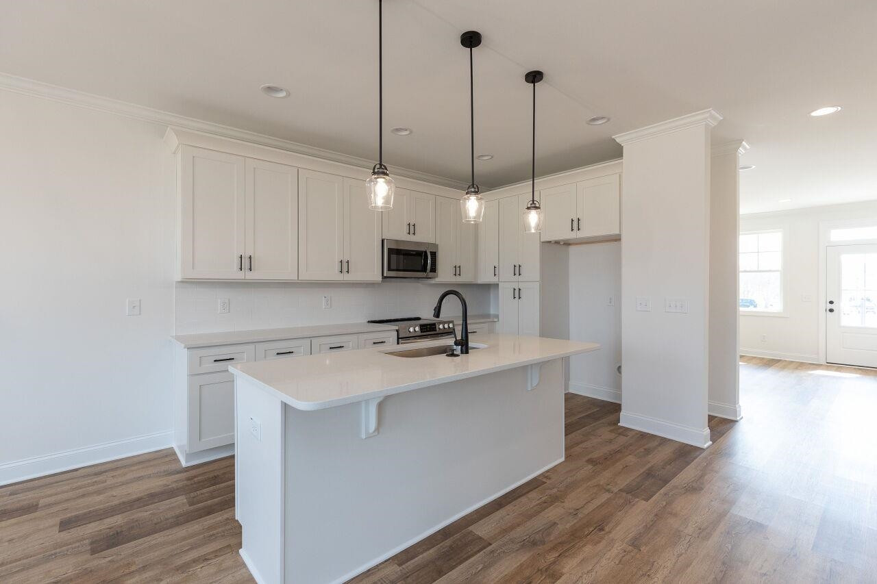225 Southerby Bluffs Court