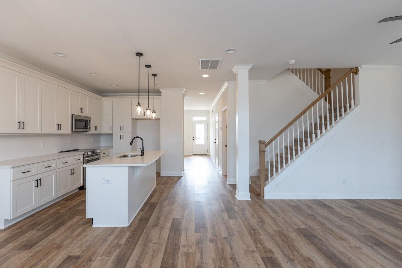 225 Southerby Bluffs Court