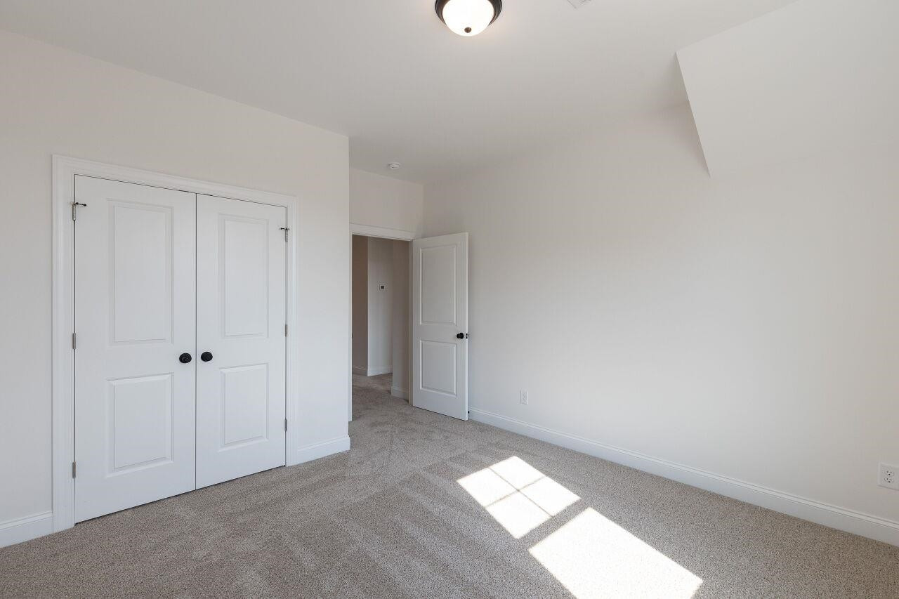 225 Southerby Bluffs Court