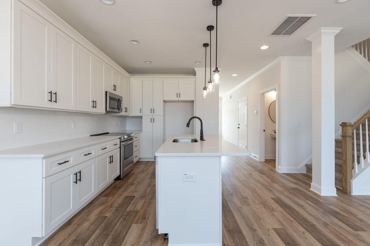 225 Southerby Bluffs Court