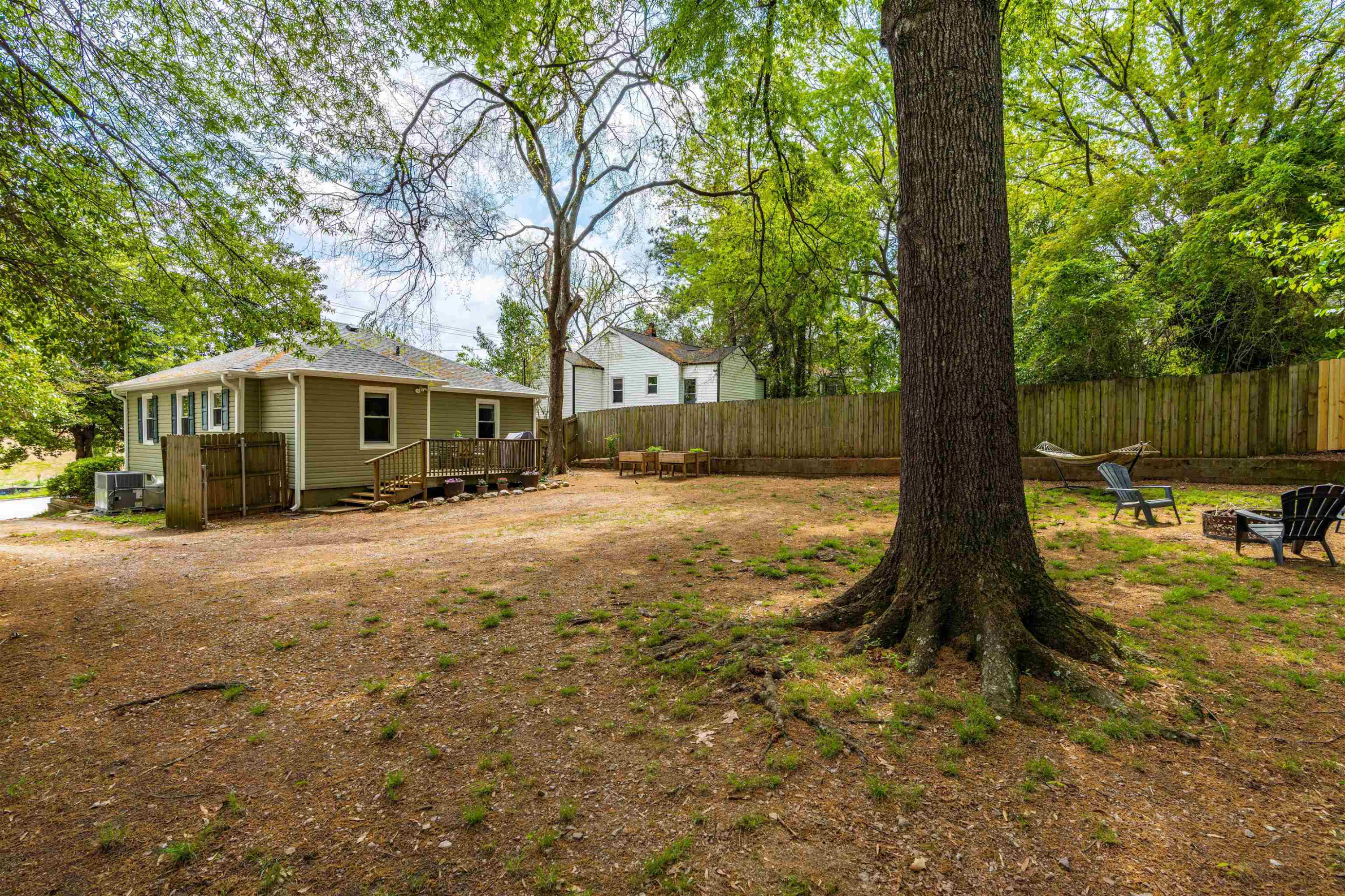2027 Wake Forest Road