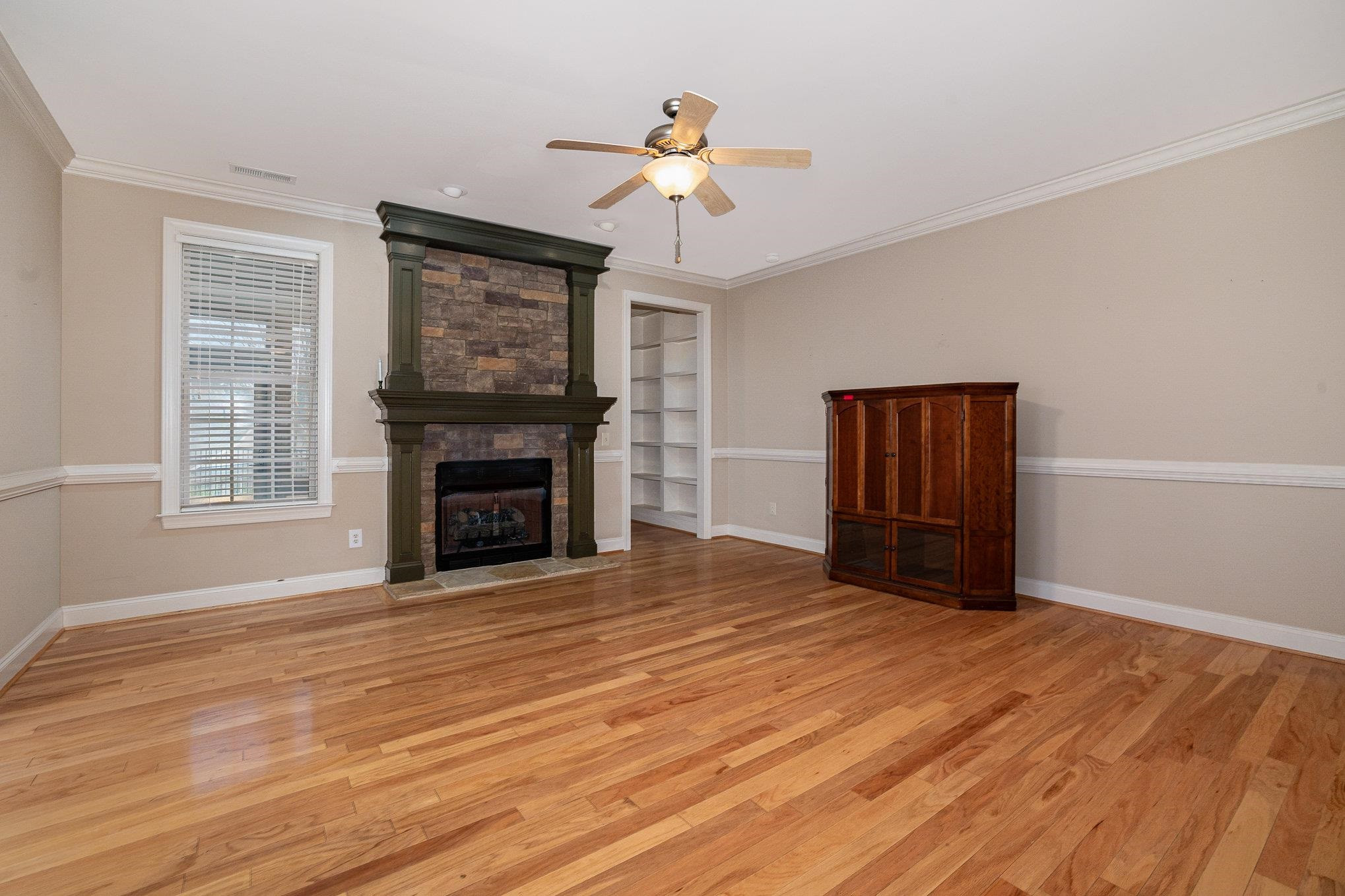 257 Shady Hollow Lane