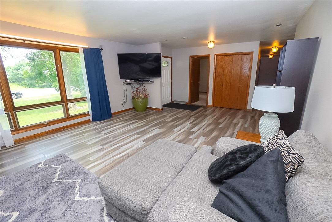 S10464 County Road Hh I