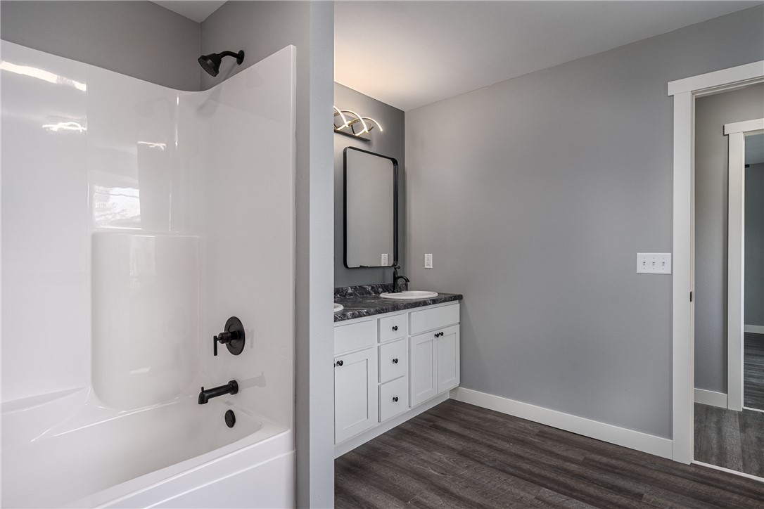 312 W Lincoln Street