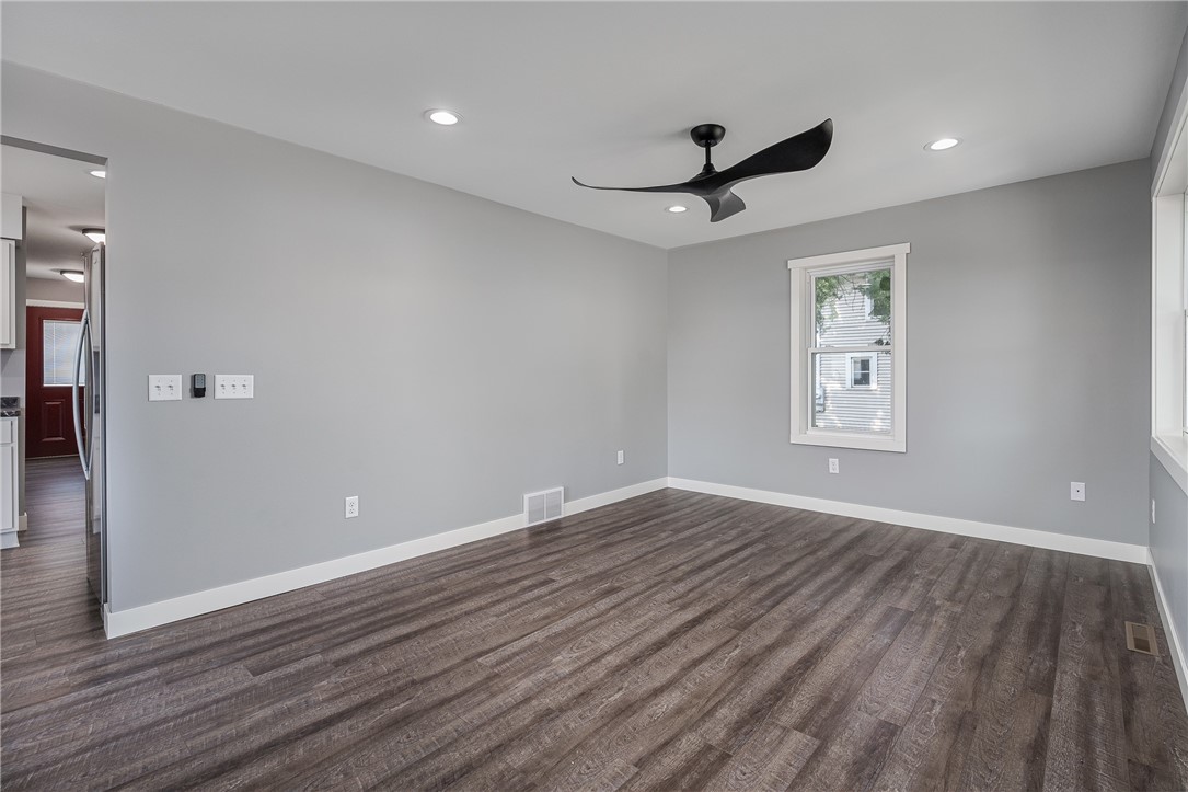 312 W Lincoln Street