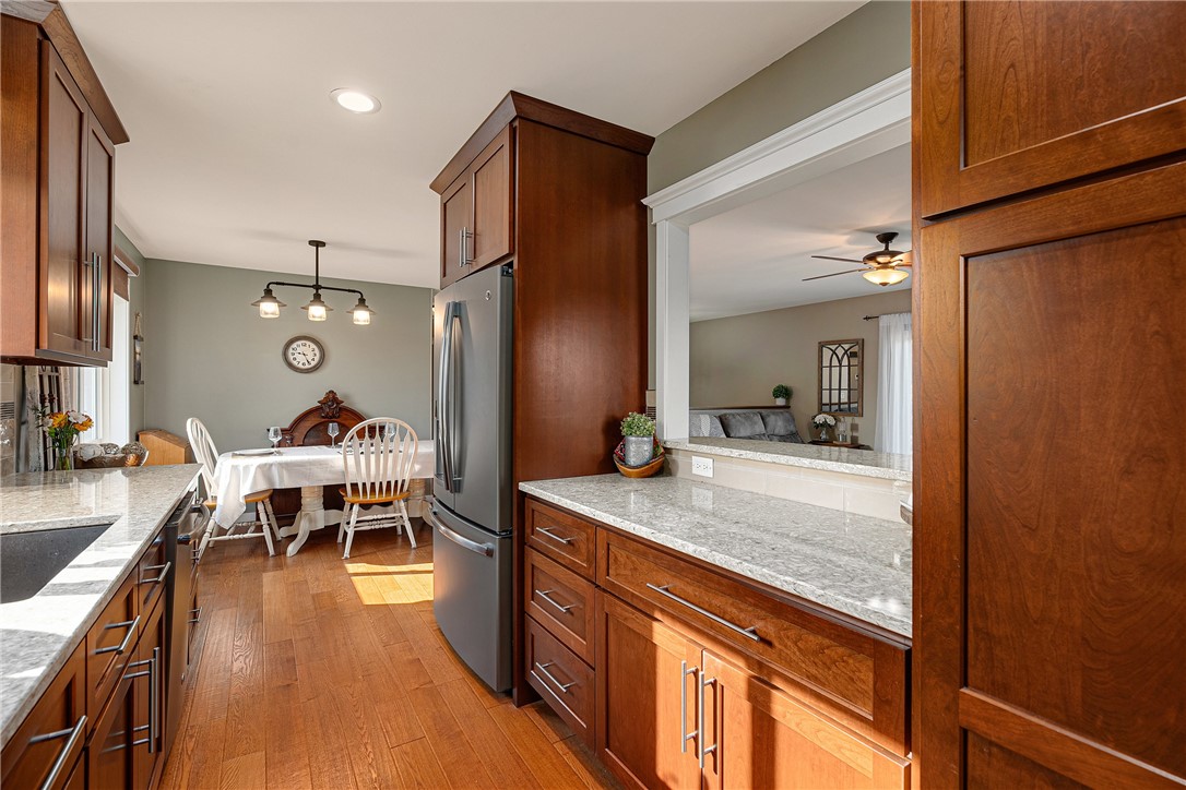 421 E Roosevelt Avenue