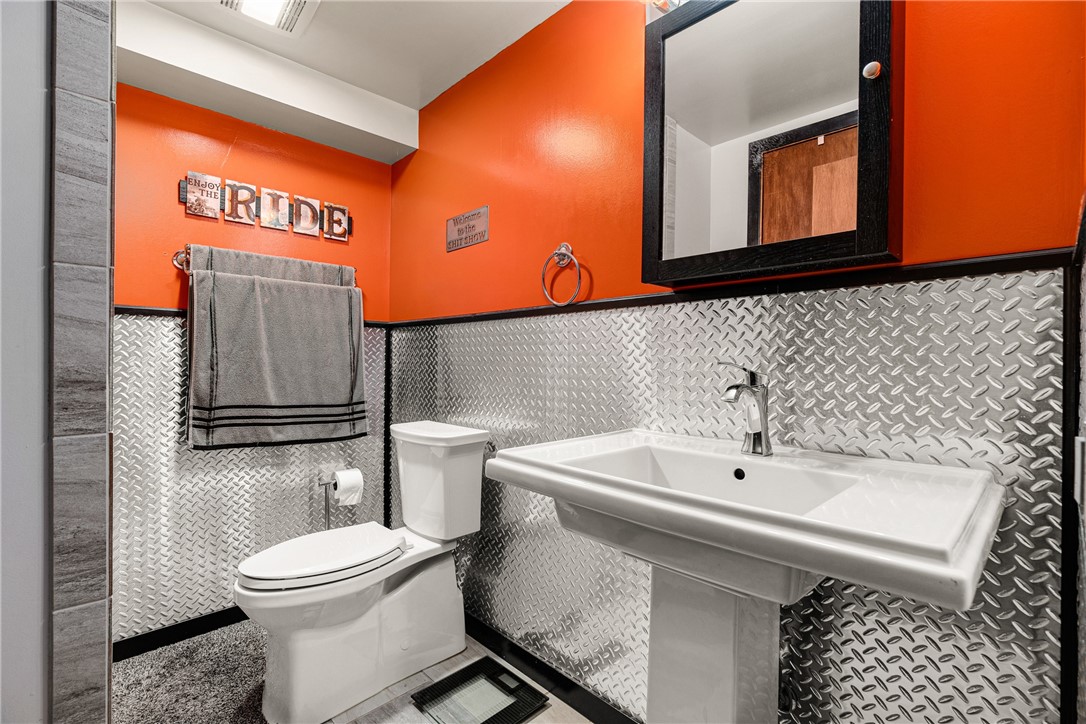 421 E Roosevelt Avenue